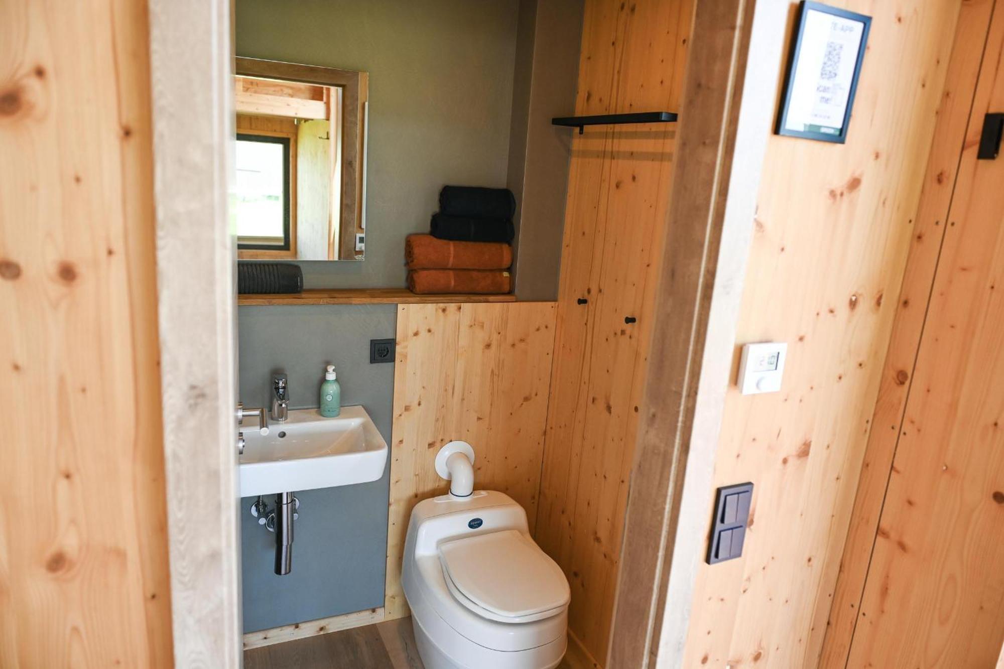 Tiny House Nature 2 Innenlage - Green Tiny Village Harlesiel คาโรลิเนนซีล ภายนอก รูปภาพ